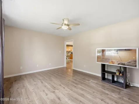 94 Evergreen Drive Hubert NC 28539