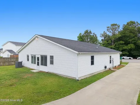 94 Evergreen Drive Hubert NC 28539