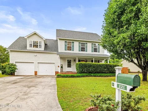 221 Yearling Loop Jacksonville NC 28540