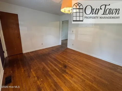 5100 White Oak Loop Wilson NC 27893