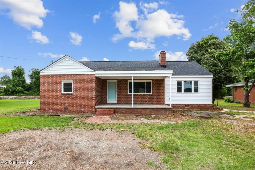 315 Commercial Avenue Stantonsburg NC 27883