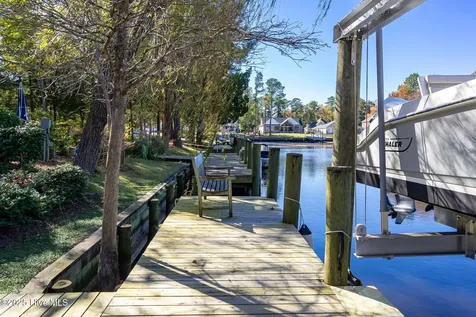 2115 Hidden Harbor Drive New Bern NC 28562