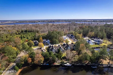 2115 Hidden Harbor Drive New Bern NC 28562