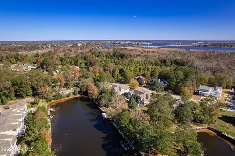 2115 Hidden Harbor Drive New Bern NC 28562