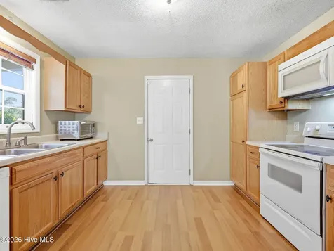 104 Chestnut Court Jacksonville NC 28546