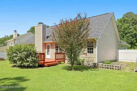 104 Chestnut Court Jacksonville NC 28546