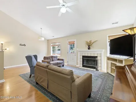 104 Chestnut Court Jacksonville NC 28546