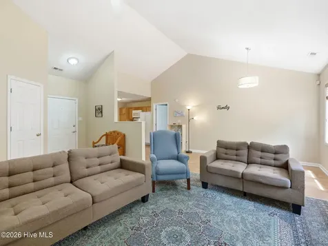 104 Chestnut Court Jacksonville NC 28546