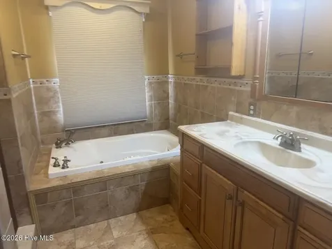 456 Sand Ridge Road Hubert NC 28539