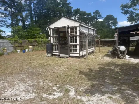 456 Sand Ridge Road Hubert NC 28539