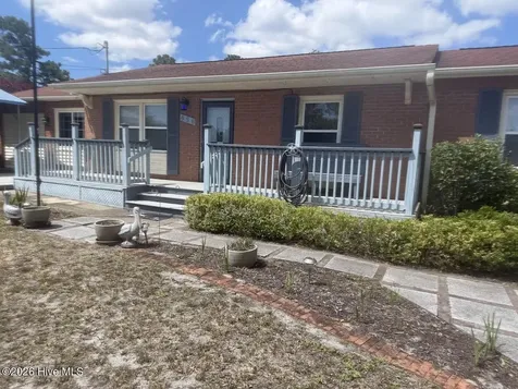 456 Sand Ridge Road Hubert NC 28539