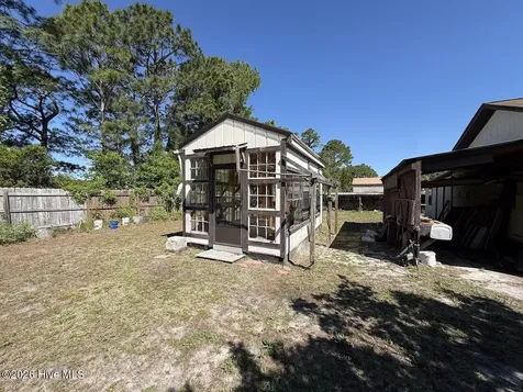456 Sand Ridge Road Hubert NC 28539