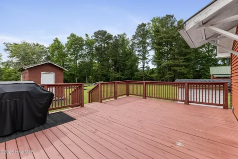 18791 Us Highway 421 Willard NC 28478