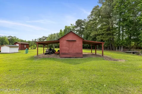 18791 Us Highway 421 Willard NC 28478