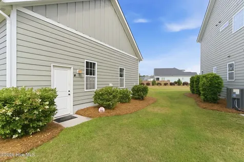 8395 Penny Royal Lane Wilmington NC 28412