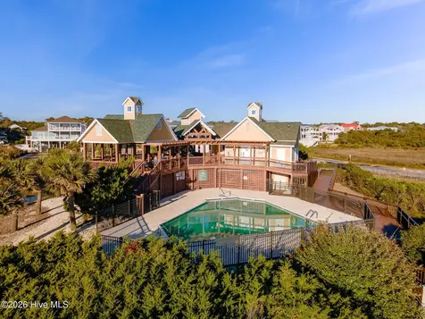 3682 W Medinah Avenue Southport NC 28461