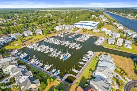 3682 W Medinah Avenue Southport NC 28461