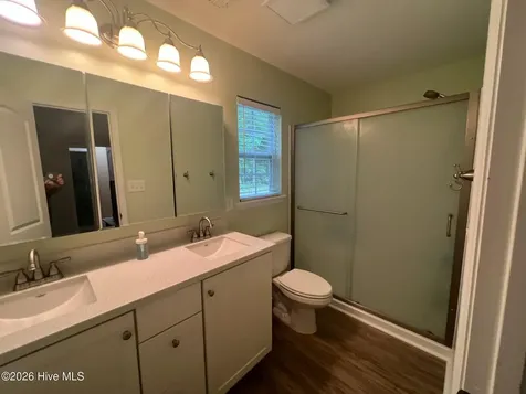 864 Old Folkstone Road Sneads Ferry NC 28460