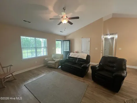 864 Old Folkstone Road Sneads Ferry NC 28460