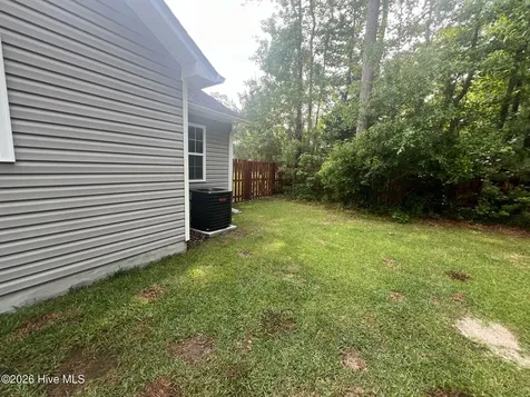 864 Old Folkstone Road Sneads Ferry NC 28460