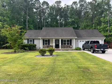 864 Old Folkstone Road Sneads Ferry NC 28460