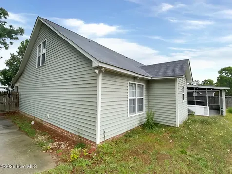 4235 Redspire Lane Fayetteville NC 28306