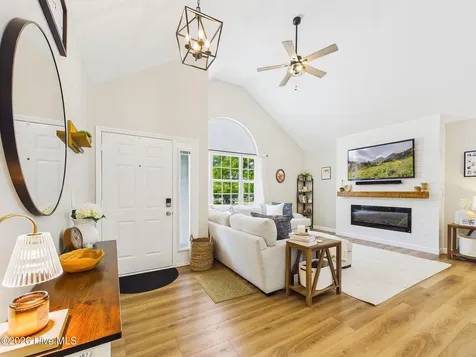 404 Kingsworth Lane SE Belville NC 28451