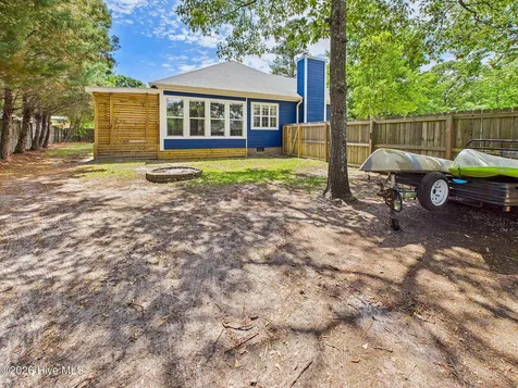 404 Kingsworth Lane SE Belville NC 28451