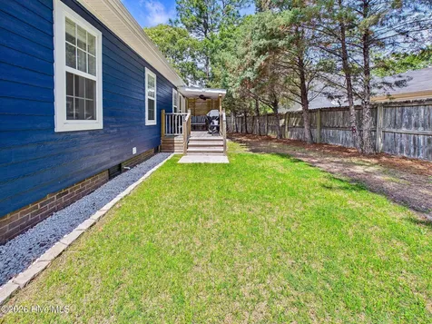 404 Kingsworth Lane SE Belville NC 28451