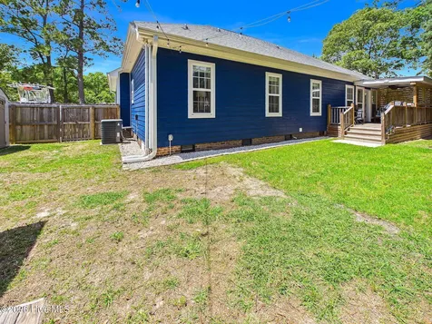 404 Kingsworth Lane SE Belville NC 28451