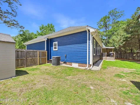 404 Kingsworth Lane SE Belville NC 28451