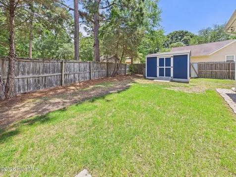 404 Kingsworth Lane SE Belville NC 28451