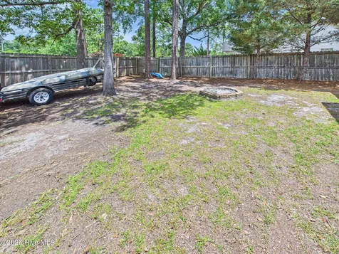 404 Kingsworth Lane SE Belville NC 28451