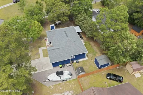 404 Kingsworth Lane SE Belville NC 28451