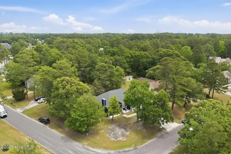 404 Kingsworth Lane SE Belville NC 28451