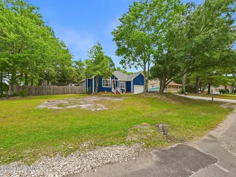 404 Kingsworth Lane SE Belville NC 28451