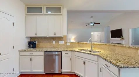 6055 Willow Glen Drive Wilmington NC 28412