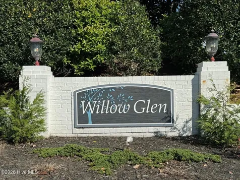 6055 Willow Glen Drive Wilmington NC 28412