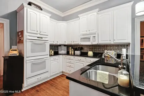 207 S Walker Street Burgaw NC 28425