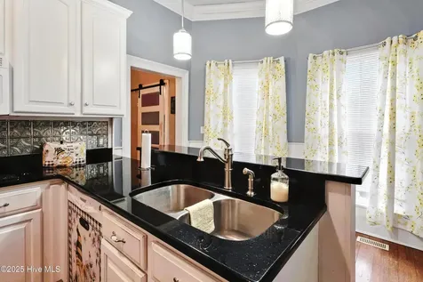 207 S Walker Street Burgaw NC 28425