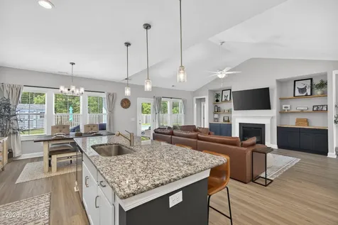 262 Weatherbee West Way Hampstead NC 28443