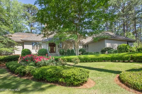 60 Woodenbridge Lane Pinehurst NC 28374
