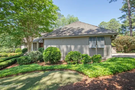 60 Woodenbridge Lane Pinehurst NC 28374
