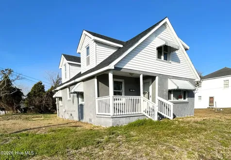 1212 Fisher Street Morehead City NC 28557