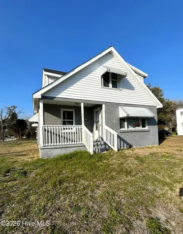 1212 Fisher Street Morehead City NC 28557