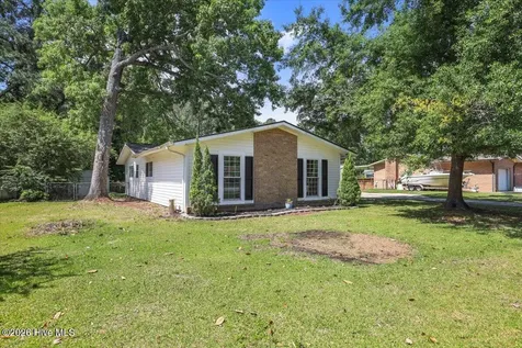 105 Walnut Creek Road Jacksonville NC 28546