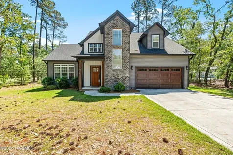 15641 Racoon Run Wagram NC 28396