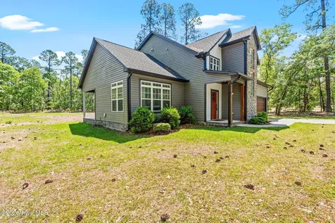 15641 Racoon Run Wagram NC 28396