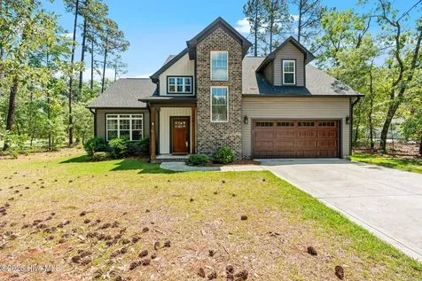 15641 Racoon Run Wagram NC 28396
