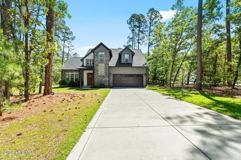 15641 Racoon Run Wagram NC 28396